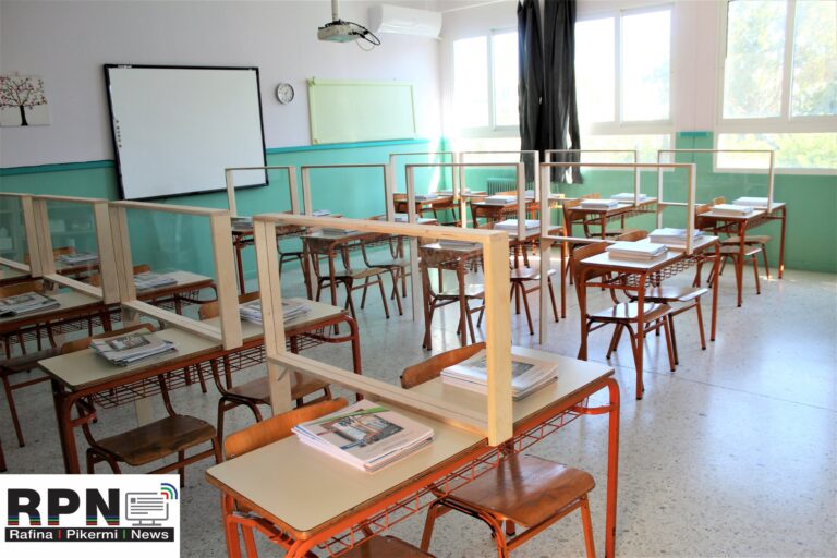 Ανοίγουν τα σχολεία: Πού είναι υποχρεωτική η μάσκα- Πώς θα κάνουν rapid test οι εκπαιδευτικοί