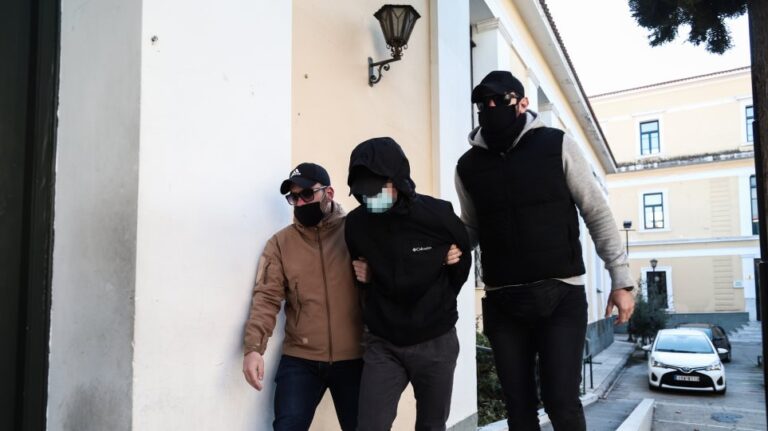 Ξυλοδαρμός στο μετρό: Στον ανακριτή οι ανήλικοι δράστες