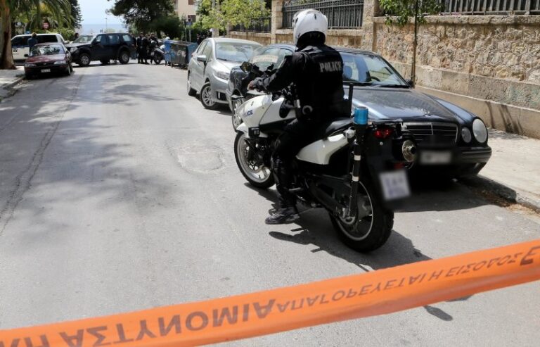 Πέθανε η γιαγιά που μαχαιρώθηκε από τον εγγονό της στην Καλλιθέα