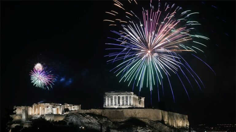 Ο Πομπέο ευχήθηκε Καλή Χρονιά με φωτογραφία του Παρθενώνα(φωτο)
