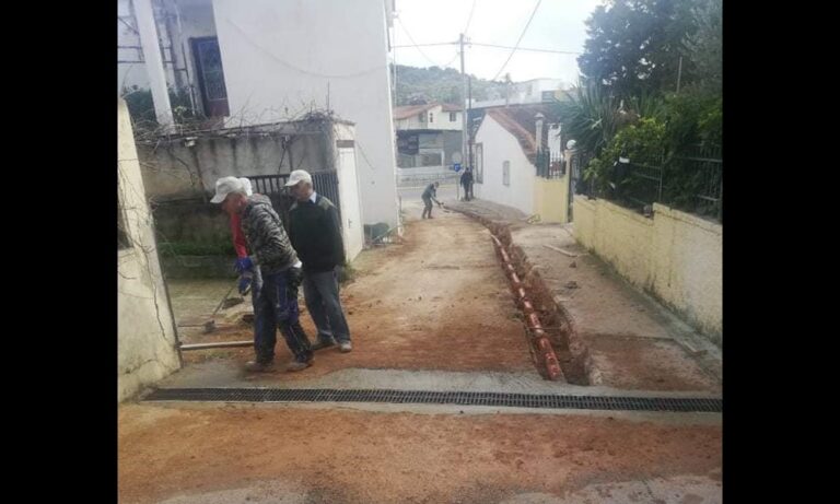 Επέκταση δικτύου ομβρίων στην Διασταύρωση Ραφήνας(φωτο)
