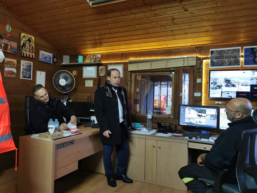 Δήμαρχος Ραφήνας-Πικερμίου Ευ. Μπουρνούς- Πλήρως επανδρωμένοι είμαστε δίπλα σας!