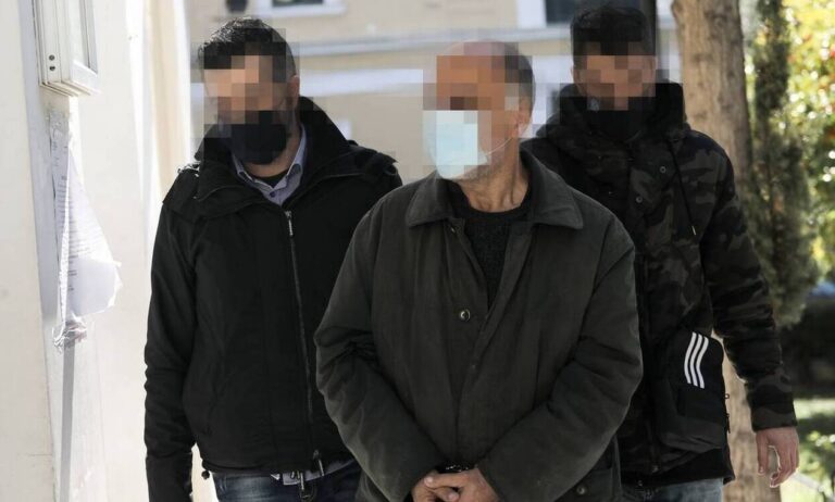 Προφυλακιστέος ο καθηγητής που κακοποιούσε σεξουαλικά τον 15χρονο μαθητή