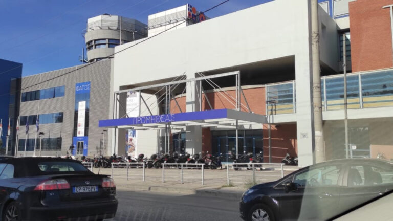 Το κτήριο της HELEXPO μετατρέπεται στο μεγαλύτερο εμβολιαστικό κέντρο της Αθήνας