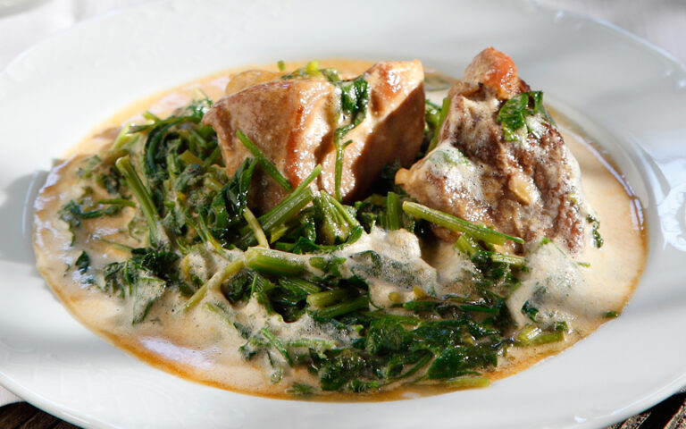 Χοιρινό με σέλινο την Τρίτη στην ΚΑΤΣΑΡΟΛΑ!