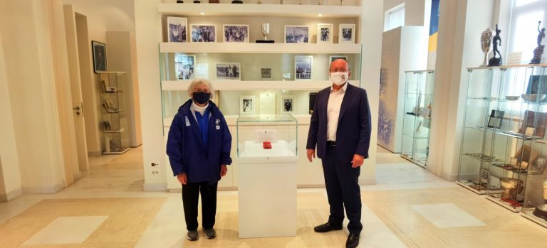 Συνάντηση Δημάρχου Μαραθώνος Στέργιου Τσίρκα με την πρώτη Ελληνίδα Μαραθωνοδρόμο