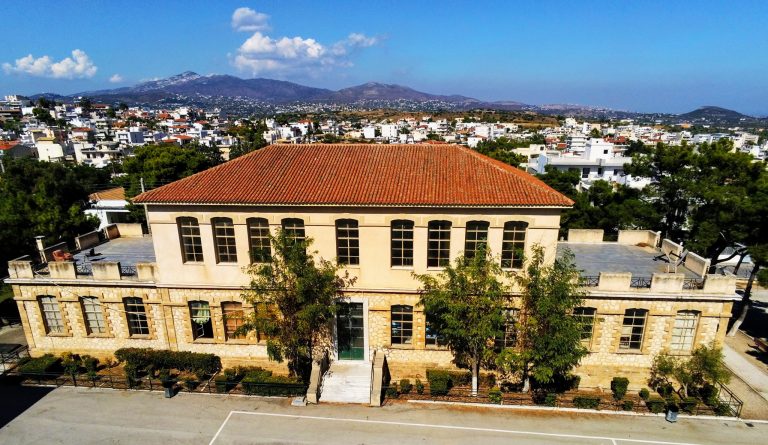 Το 1ο Δημοτικό Σχολείο Σπάτων μετατρέπεται σε Πολυχώρο Πολιτισμού(φωτο)