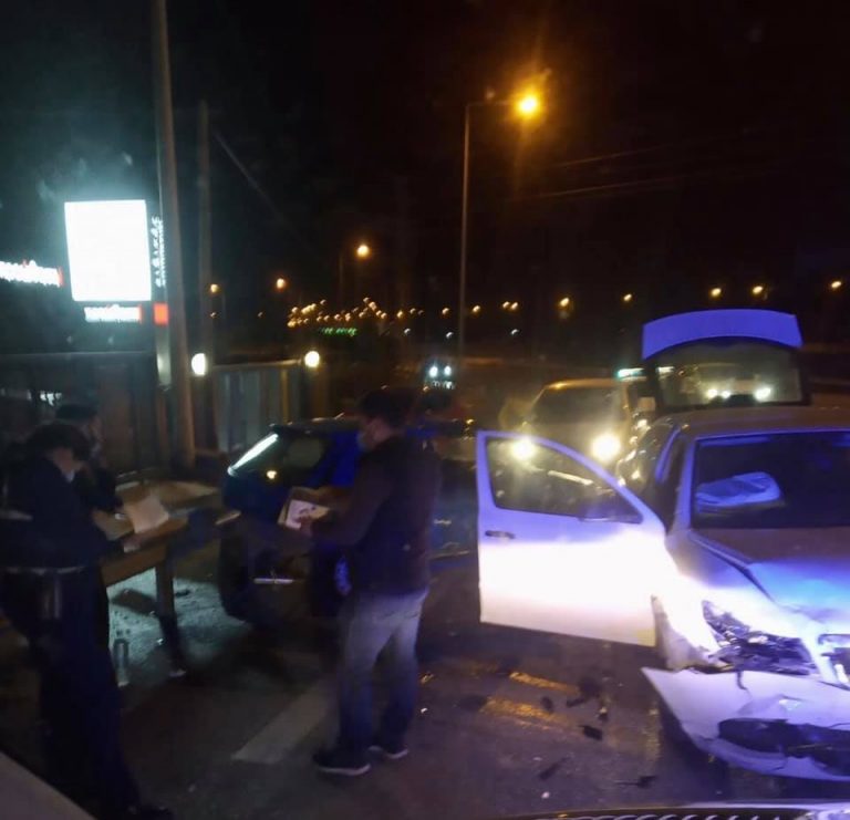 Τροχαίο στην Λ.Παιανίας Μαρκοπούλου με ελαφρύ τραυματισμό(φωτο)