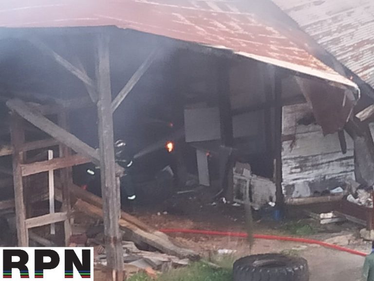 Υπό έλεγχο η φωτιά στο εργοστάσιο τούβλων στη Διασταύρωση Ραφήνας- παρούσα η Πολιτική Προστασία Ραφήνας-Πικερμίου