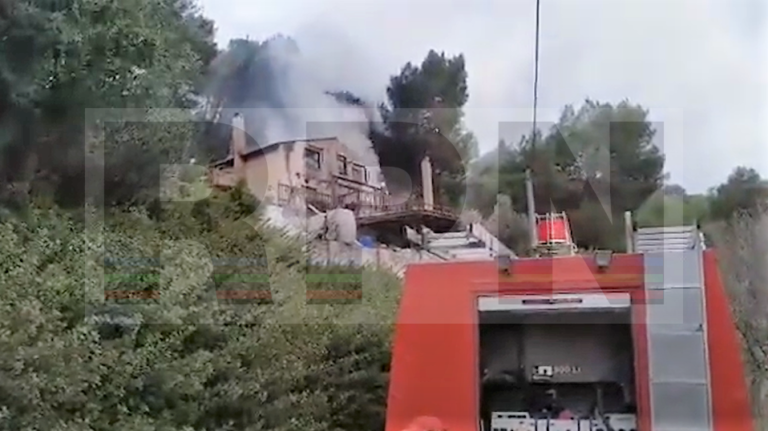 Φωτιά στην Αγία Κυριακή στα σύνορα Αρτέμιδας με Ραφήνα(φωτο-βίντεο)