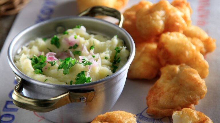 Το εορταστικό μενού της ΚΑΤΣΑΡΟΛΑΣ για την 25η Μαρτίου- Δώστε την παραγγελία σας εγκαίρως!