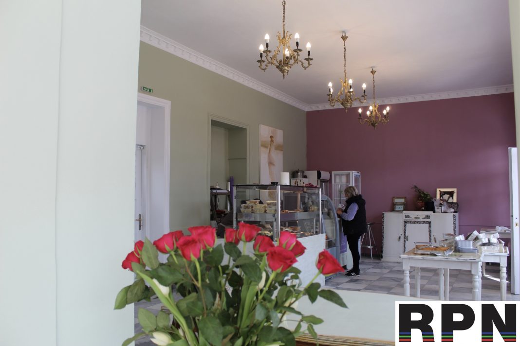 Αρνάκι λουκουμάκι με πατάτες στο φούρνο το Σάββατο στην ΚΑΤΣΑΡΟΛΑ!