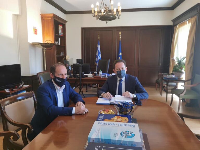 Ο Ευάγγελος Μπουρνούς στον Στέλιο Πέτσα(φωτο)