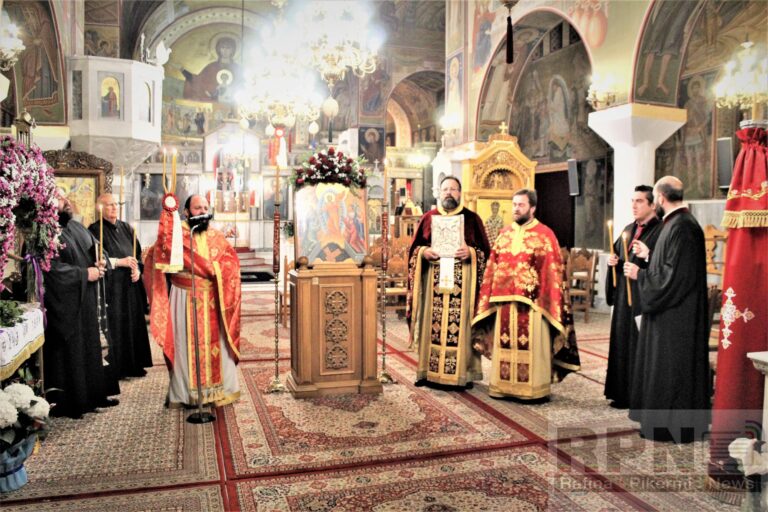 Τι λέει η Πανελλήνια Ένωση Θεολόγων για την αλλαγή της ώρας τέλεσης της Ανάστασης