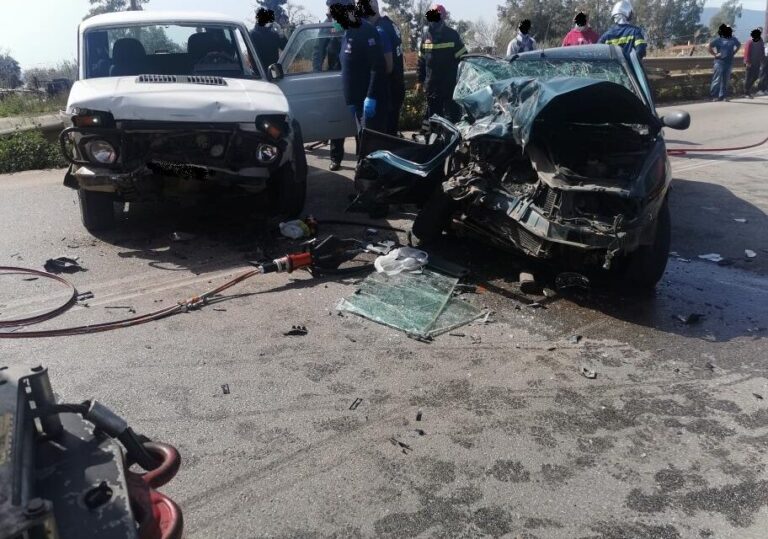 Πέντε τραυματίες ανάμεσά τους και ένα μωρό σε τροχαίο στην Εύβοια