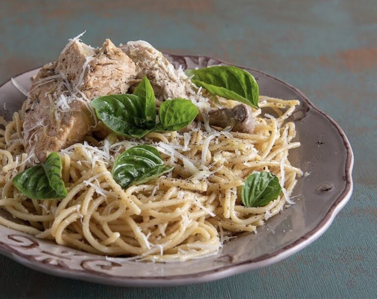 Η συνταγή της ημέρας: Κοτόπουλο κρασάτο στη χύτρα ταχύτητας