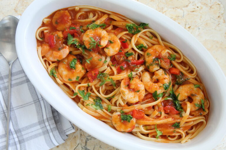 Γαριδομακαρονάδα και μπακαλιάρο σκορδαλιά το Σάββατο στην ΚΑΤΣΑΡΟΛΑ!