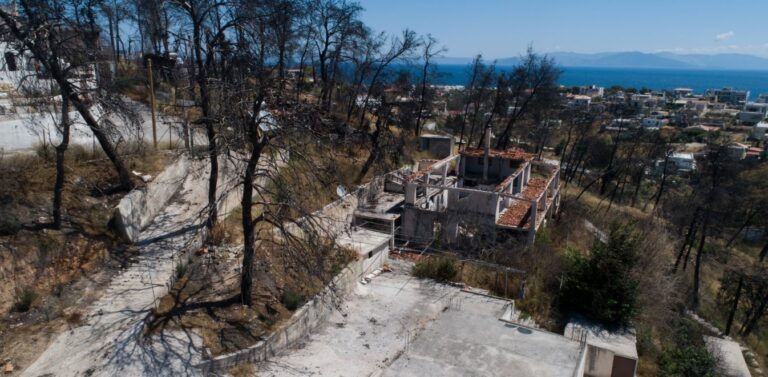 Κάτοικοι Προβαλίνθου και Αμπελούπολης: «Αποζημιώστε μας για να φτιάξουμε τα σπίτια μας»