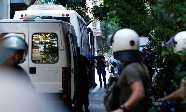 Κρατούμενος ζήτησε να πάει τουαλέτα και απέδρασε από την Ασφάλεια Αθηνών