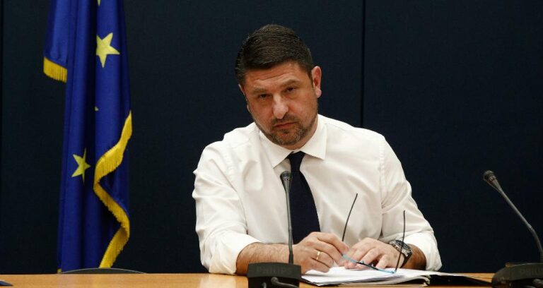 Ανακοινώνει μέτρα σήμερα ο Χαρδαλιάς- Πώς θα σταματήσει η ΕΛ.ΑΣ τις εξορμήσεις εκτός Νομού το Πάσχα