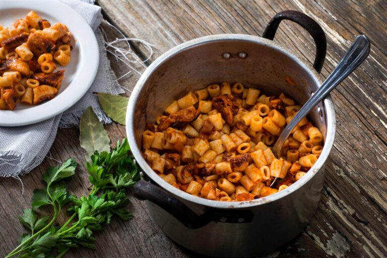 Χταπόδι με κοφτό μακαρονάκι και άλλα πολλά την Τετάρτη στην ΚΑΤΣΑΡΟΛΑ!