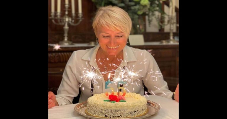 Γενέθλια σήμερα για την Νατάσα Παζαϊτη- Καραμανλή. Πόσα έκλεισε;