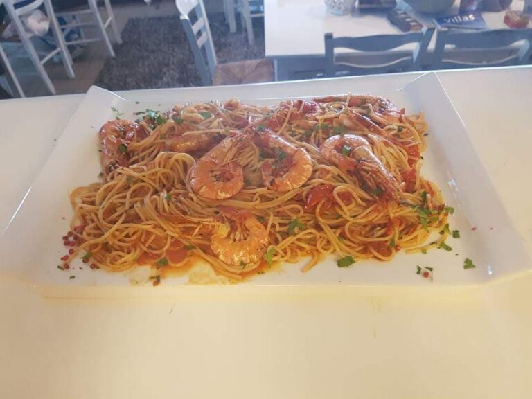 Και πάλι κοντά μας το CAVO MARINA στο λιμάνι της Αγίας Μαρίνας στο Μαραθώνα!