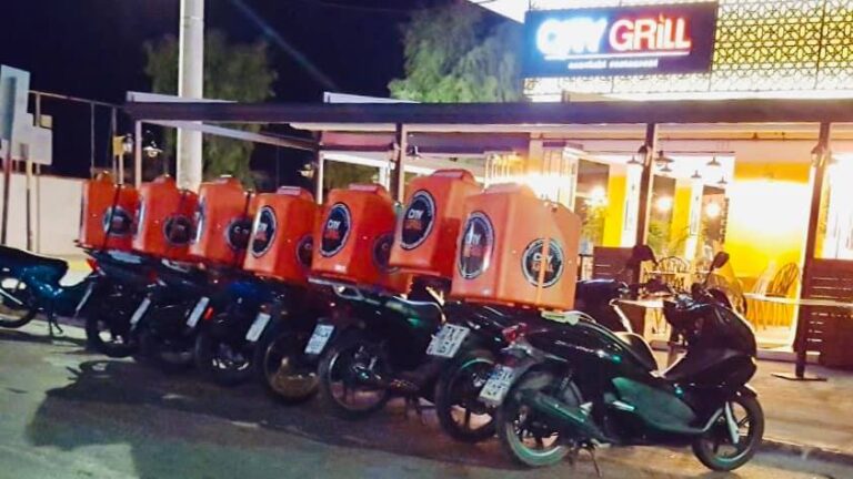 Το CITY GRILL στη Ραφήνα ζητά διανομέα (Delivery)