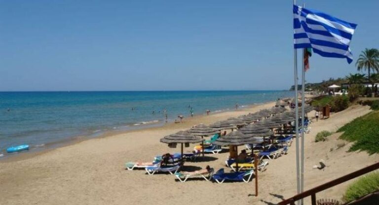 Ποιες παραλίες της Ανατολικής Αττικής βραβεύτηκαν με γαλάζια σημαία;