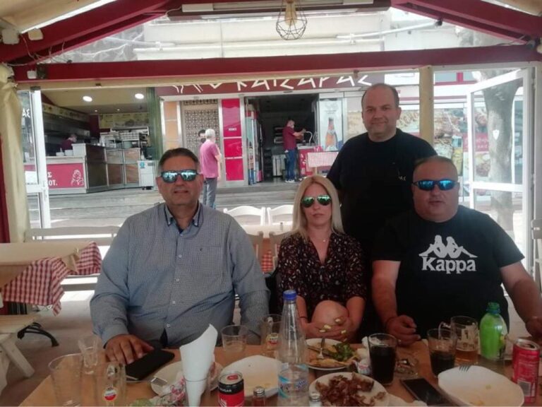 Ο Σπύρος Κάρλος στη Ραφήνα: Χαμόγελα αισιοδοξίας από σήμερα στην εστίαση!