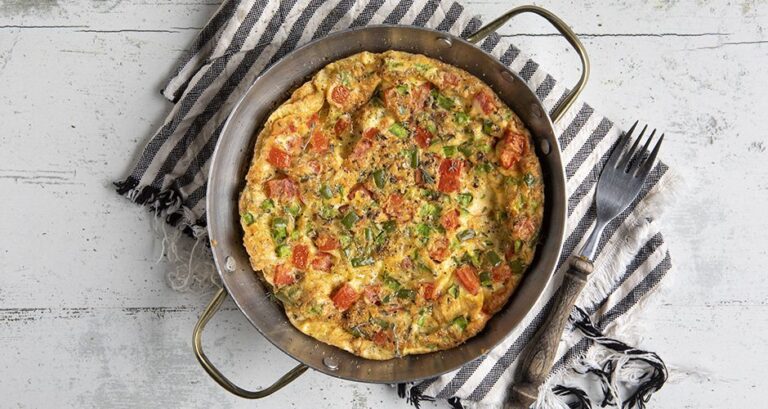 Η συνταγή της ημέρας: Ομελέτα φούρνου με ντομάτα και πιπεριά