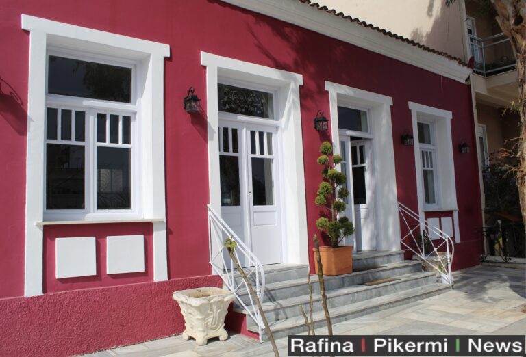 Από σήμερα τραπεζάκια έξω στην αυλή της ΚΑΤΣΑΡΟΛΑΣ!