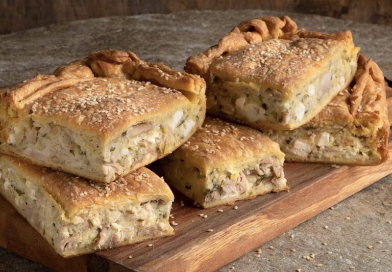 Η συνταγή της ημέρας: Κοτόπιτα με ζύμη κουρού