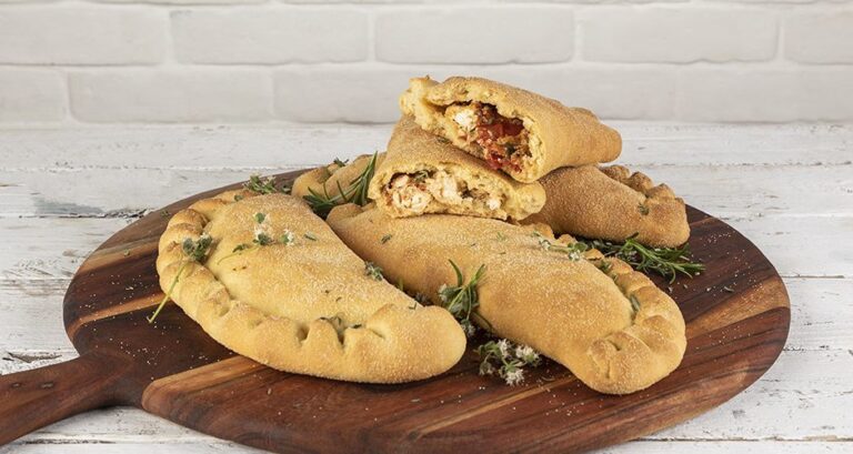 Η συνταγή της ημέρας: Ελληνικό καλτσόνε