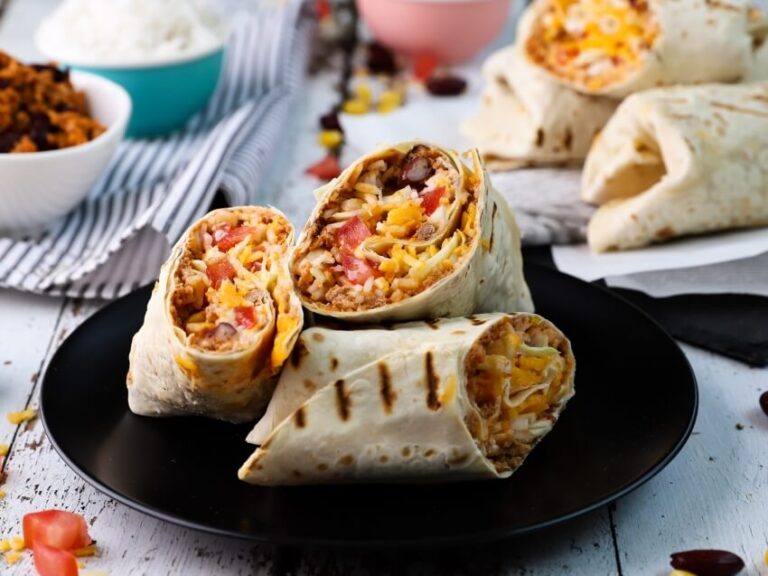 Τορτίγιες με κιμά αλλά και κοτόπουλο Τίκα Μασάλα την Πέμπτη στην ΚΑΤΣΑΡΟΛΑ!