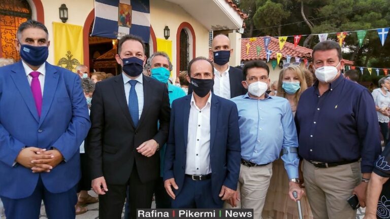Μέγας Εσπερινός στην Αγία Τριάδα Ραφήνας(φωτο)