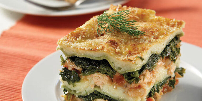 Λαζάνια με σπανάκι και σολομό την Τρίτη στην Κατσαρόλα!