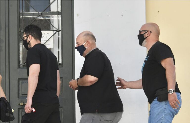 Ραφήνα: Στον εισαγγελέα ο 45χρονος που πήγε να αρπάξει την 13χρονη(φωτο-βίντεο)