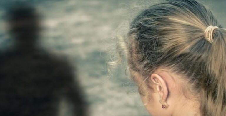 Σοκ: Άντρας επιτέθηκε σε 15χρονη στην Παλλήνη!