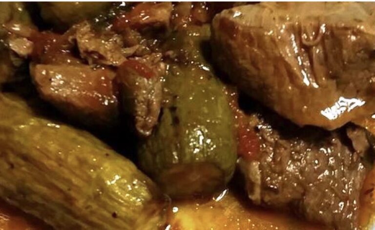 Μοσχαράκι με κολοκυθάκια και μπάμιες με κοτόπουλο την Πέμπτη στην Κατσαρόλα!