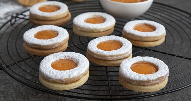 Η συνταγή της ημέρας: Μπισκότα γεμιστά με μαρμελάδα