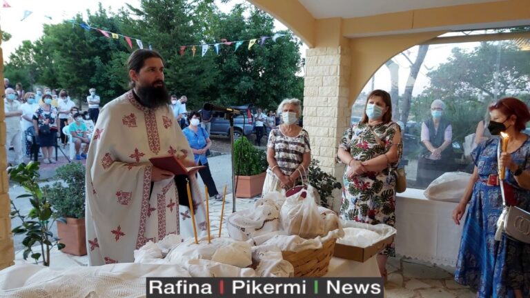 Ραφήνα: Εσπερινός στο ξωκκλήσι της Αγίας Παρασκευής στον Πευκώνα(φωτο-βίντεο)