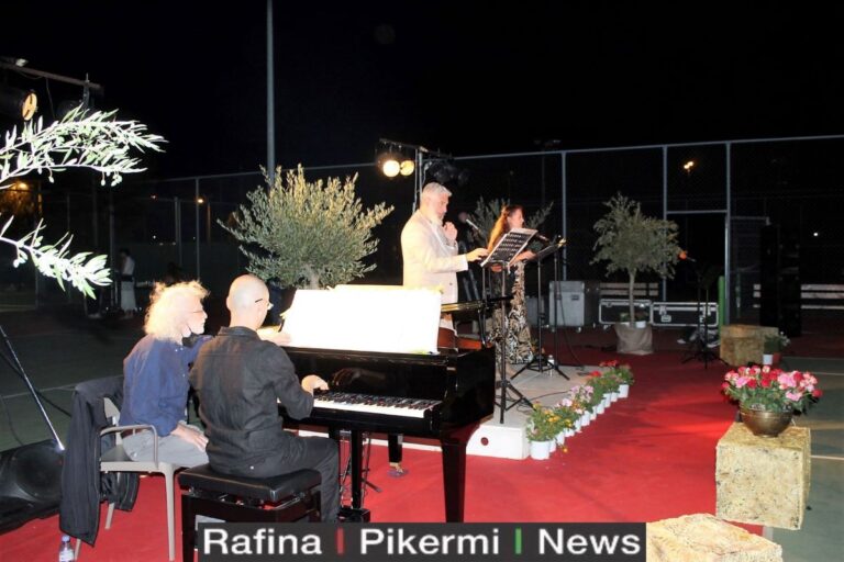 Μαγική εκδήλωση στον Ν.Βουτζά με ποίηση Οδυσσέα Ελύτη κάτω από το φεγγάρι(φωτο-βίντεο)