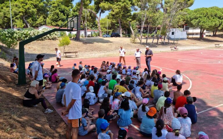 Επίσκεψη του Παναγιώτη Γιαννάκη στο summer camp στην κατασκήνωση του Αγίου Ανδρέα
