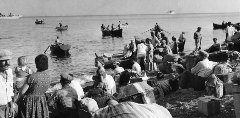 Σαν σήμερα ένας από τους μεγαλύτερους σεισμούς του 20ου αιώνα ισοπεδώνει τη Σαντορίνη με 53 νεκρούς