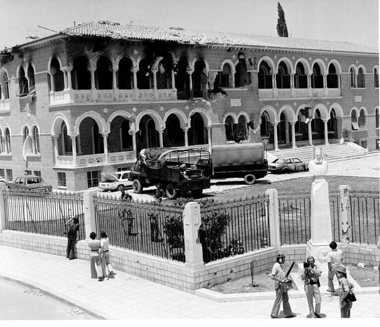 Κύπρος: 47 χρόνια από το πραξικόπημα της 15ης Ιουλίου – Εθνικό μνημόσυνο στη μνήμη των πεσόντων