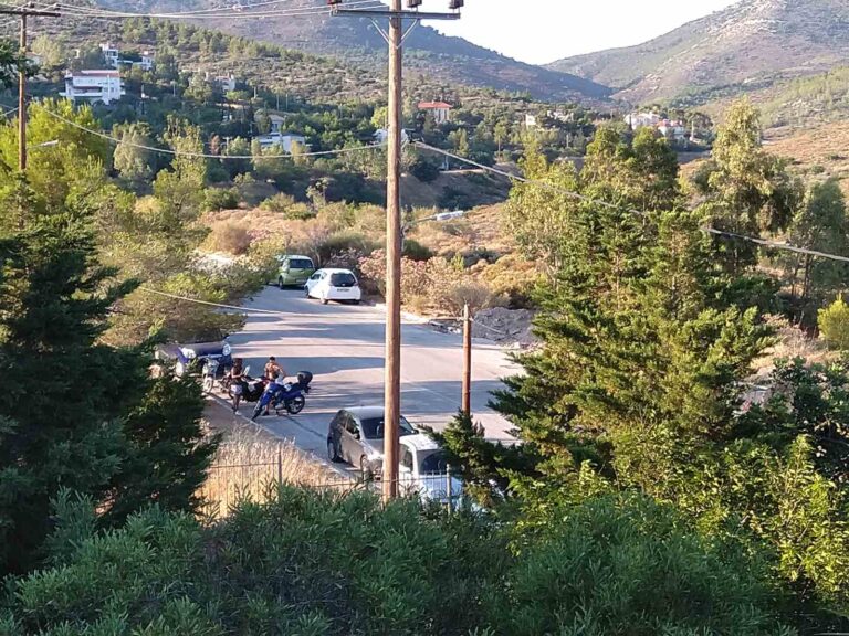 Μέχρι και πούλμαν τώρα στον Καταρράκτη στο Ντράφι ενώ υπάρχει απαγόρευση πρόσβασης(κατηγορία κινδύνου 4)