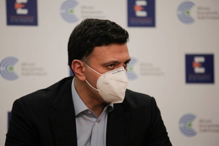 Ο Βασίλης Κικίλιας ανακοινώνει τα νέα μέτρα αύριο στις 12 το μεσημέρι