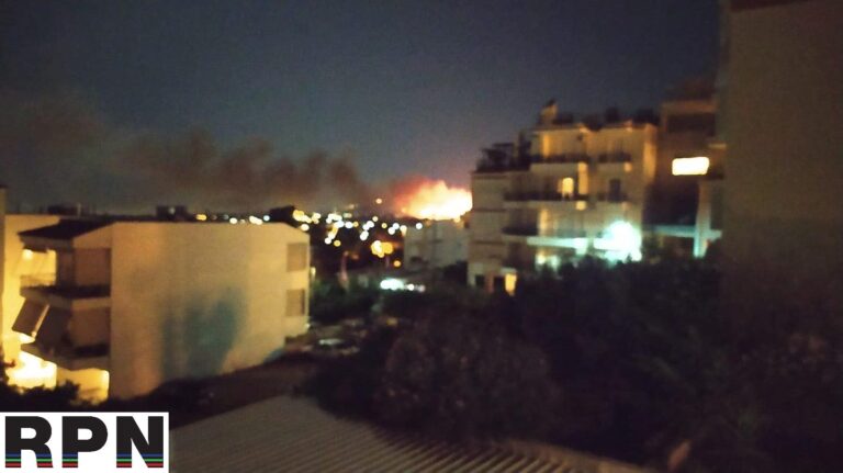 Φωτιά Νέα Μάκρη: Εκκένωση των περιοχών Λιβίσι & Άγιος Εφραίμ