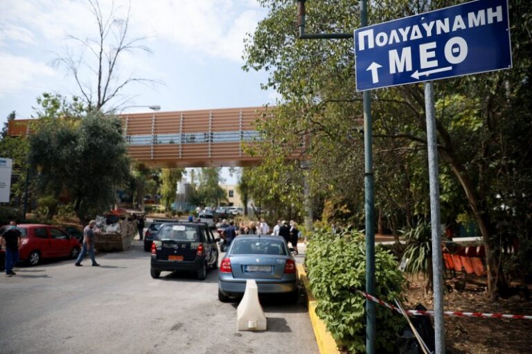 Οι πρώτες αντιδράσεις του 6χρονου Φώτη στη ΜΕΘ – Βούρκωσε από τις ζωγραφιές των συμμαθητών του